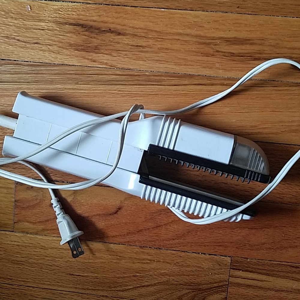 Hair straightener